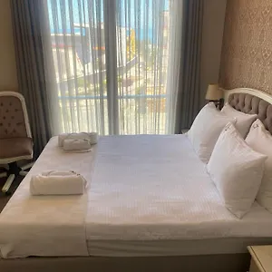 فندق هانزاده بارك ***